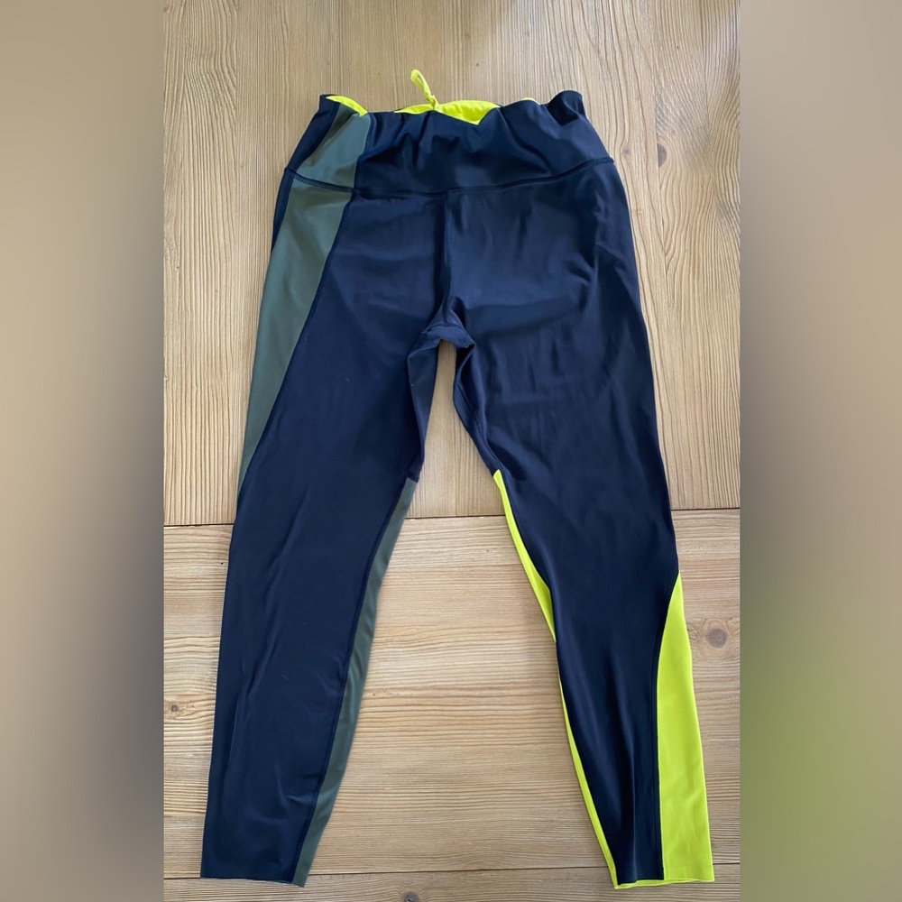 Athleta jogger size large.